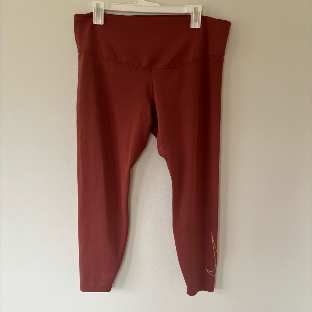 Nike Terracotta Dri-Fit High Rise Leggings Size 1X - Picture 1 of 10